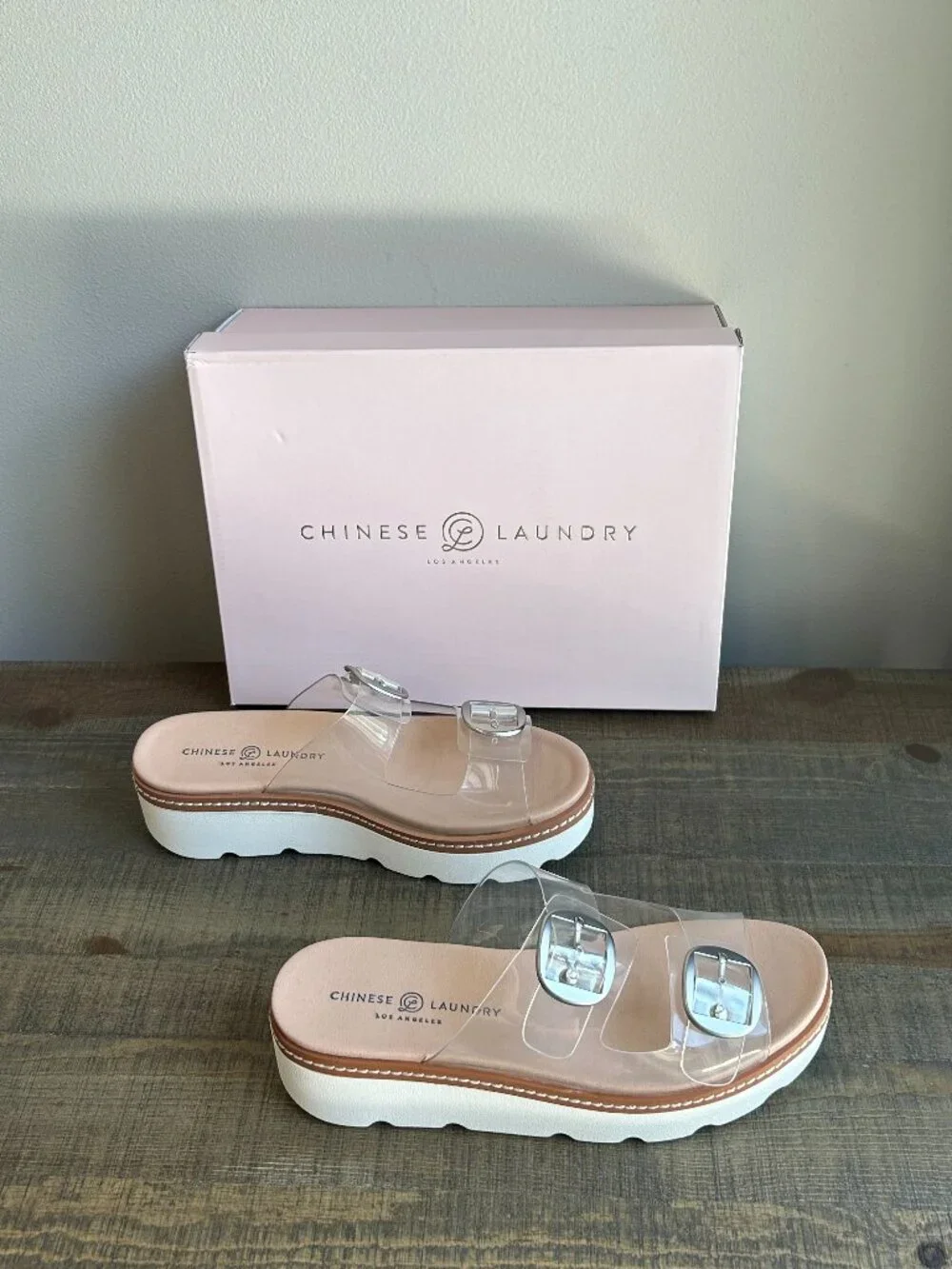 Chines Laundry Surfs Up Clear Platform Sandal